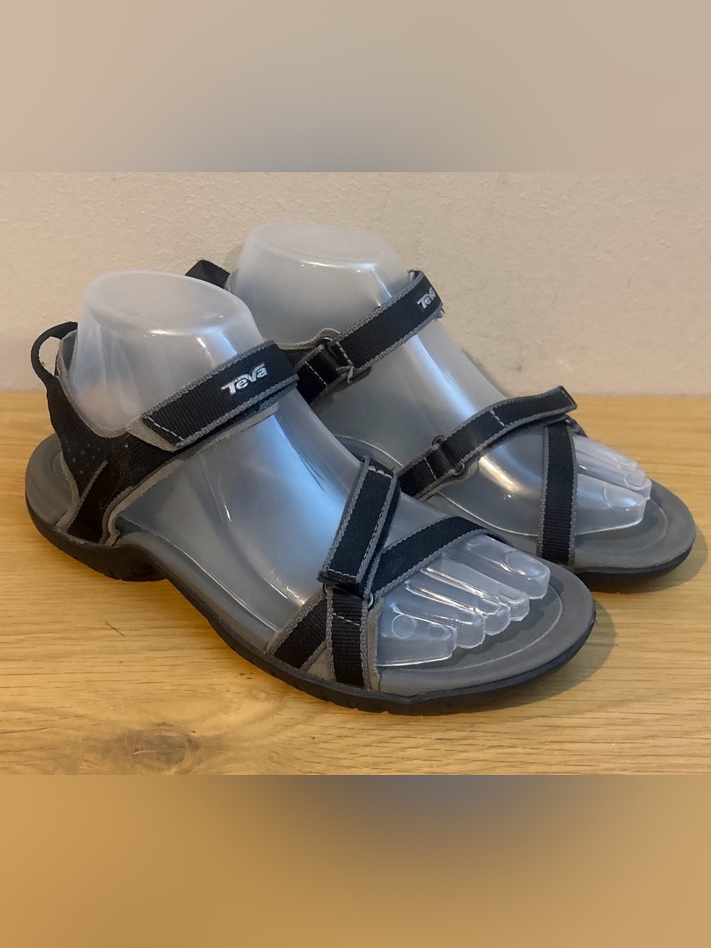 Teva Verra Black Strappy Sport Sandals Women’s Sz 6